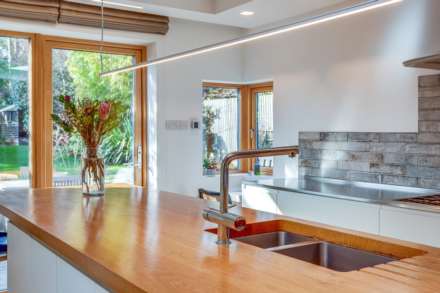 Balmore Drive, Caversham, Image 12