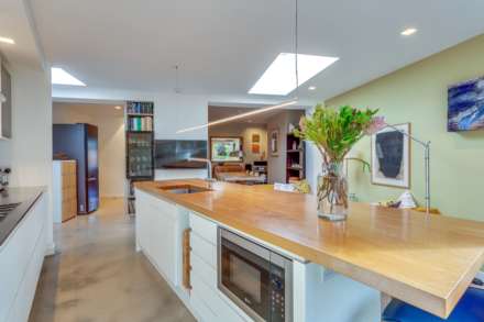 Balmore Drive, Caversham, Image 15