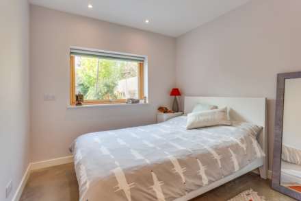 Balmore Drive, Caversham, Image 30