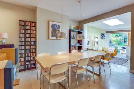 Balmore Drive, Caversham, Image 4