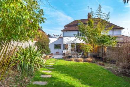 Balmore Drive, Caversham, Image 42