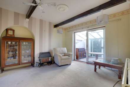 Grove Road, Emmer Green, Image 10