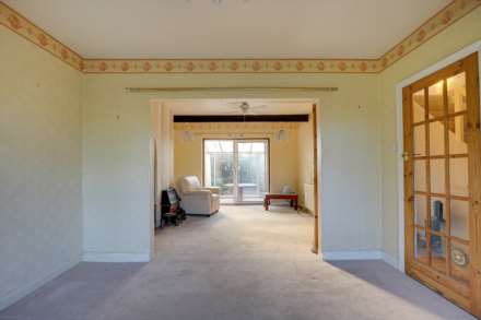Grove Road, Emmer Green, Image 5
