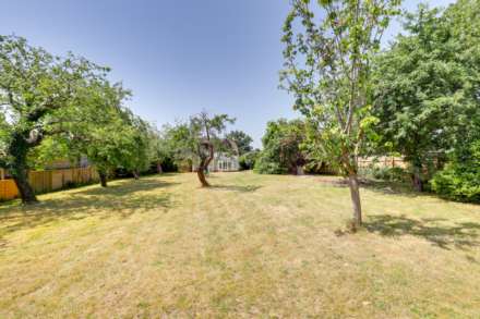 Gravel Hill, Emmer Green, Image 16
