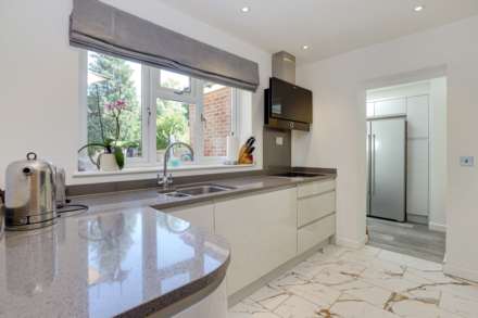 Chazey Road, Caversham Heights, Reading, Image 4