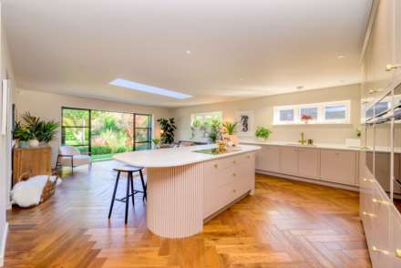 Upper Warren Avenue, Caversham Heights, Reading, Image 12