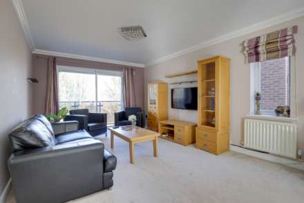 Glenrhondda, Emmer Green, Reading, Berkshire, RG4, Image 2