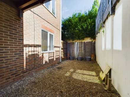 Glenrhondda, Emmer Green, Reading, Berkshire, RG4, Image 24