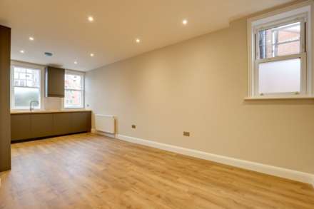 Priory Avenue, Caversham, Image 3