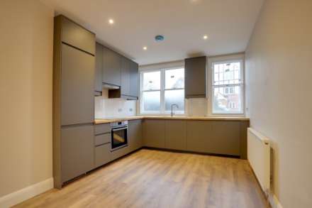 Priory Avenue, Caversham, Image 4