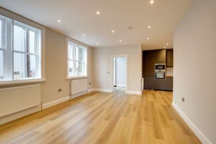 Priory Avenue, Caversham, Image 1
