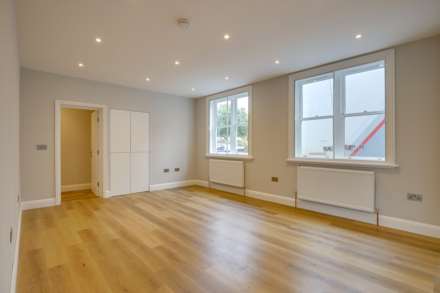 Priory Avenue, Caversham, Image 3