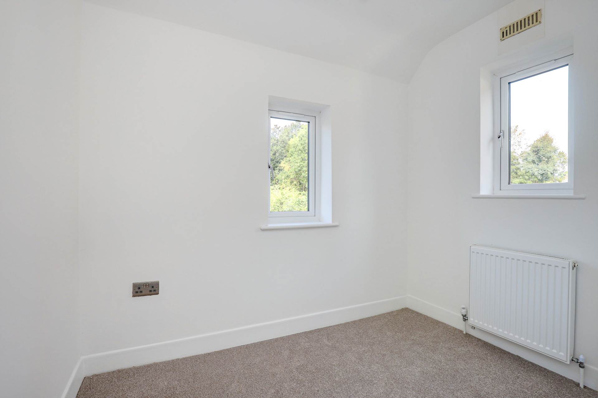 Peppard Road, Emmer Green, Reading, Image 11
