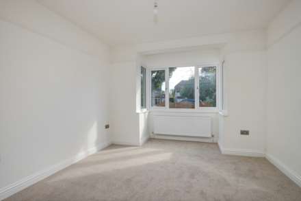 Peppard Road, Emmer Green, Reading, Image 10