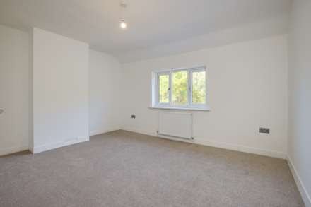 Peppard Road, Emmer Green, Reading, Image 9