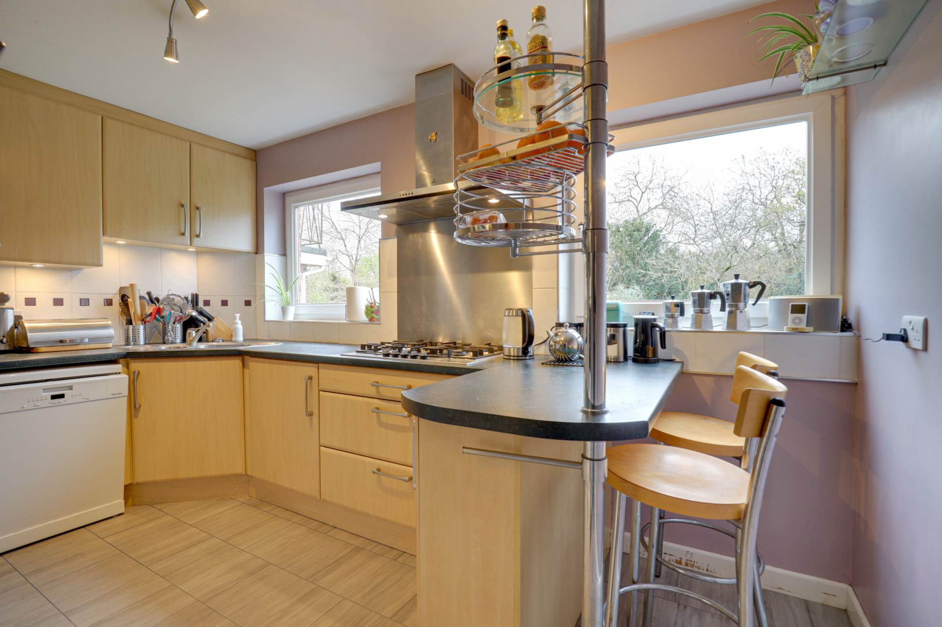 Graveney Drive, Caversham Heights, Image 10