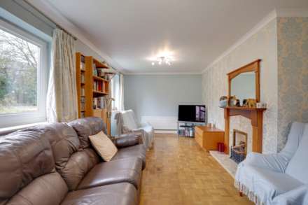 Graveney Drive, Caversham Heights, Image 14