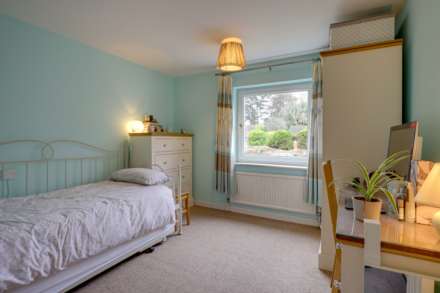 Graveney Drive, Caversham Heights, Image 18