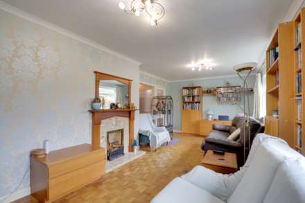 Graveney Drive, Caversham Heights, Image 4