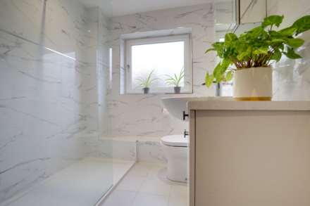 Graveney Drive, Caversham Heights, Image 9