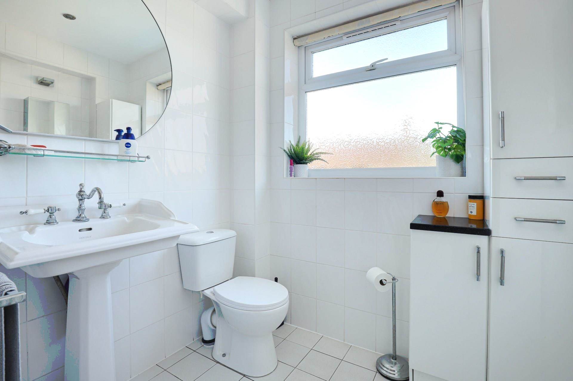 Henley Road, Caversham, Reading, Image 17
