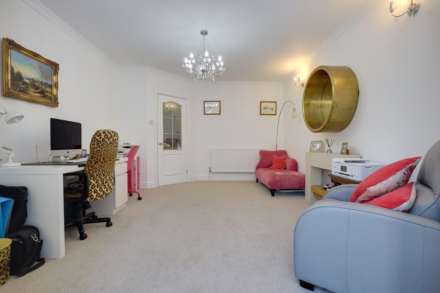 Henley Road, Caversham, Reading, Image 10