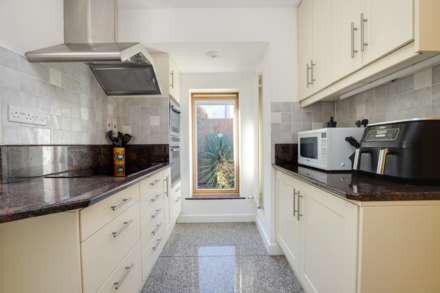 Henley Road, Caversham, Reading, Image 7