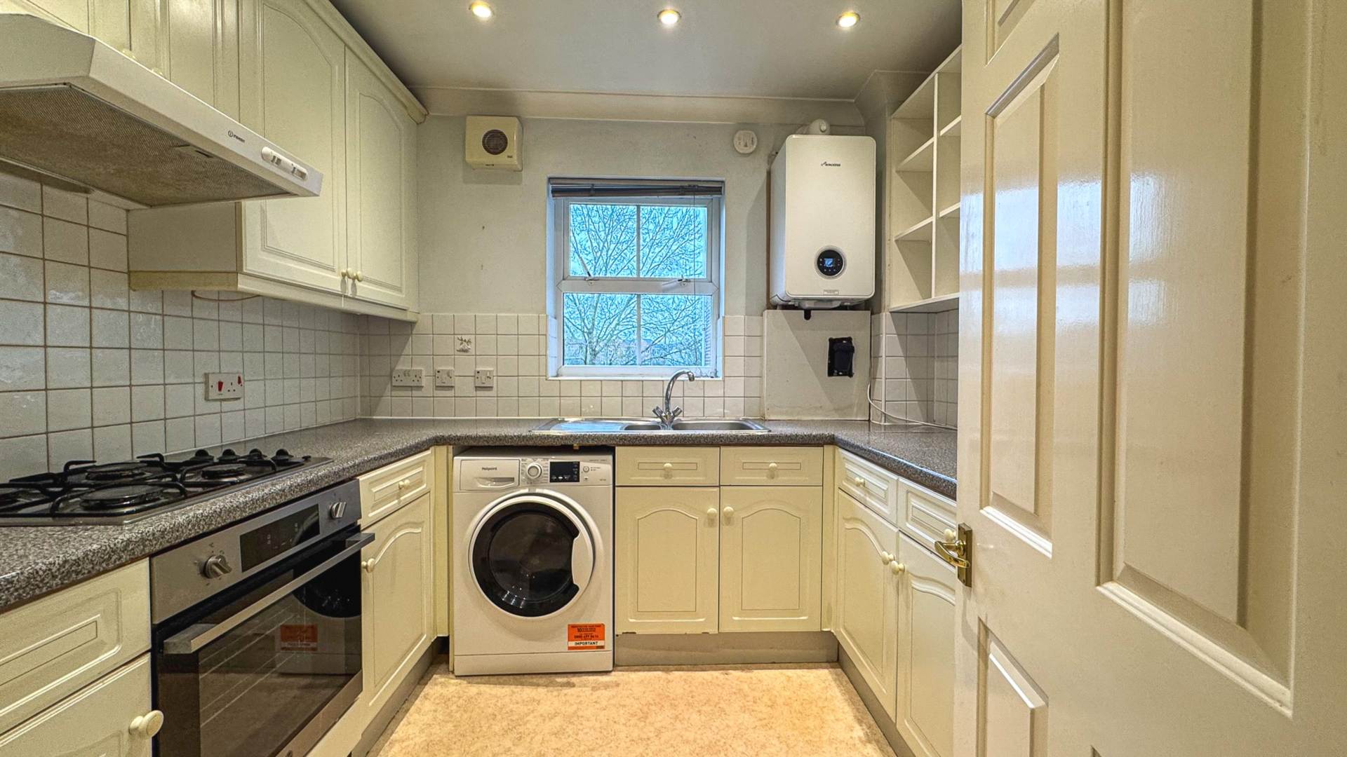 Abbotsmead, Caversham, Image 3