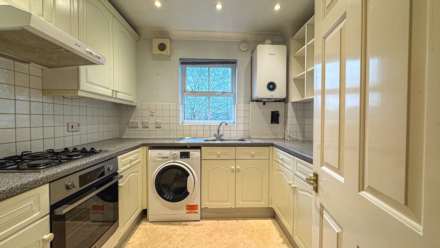 Abbotsmead, Caversham, Image 3
