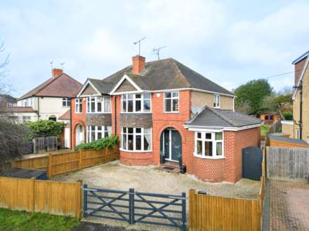 Fernbrook Road, Caversham Heights, Image 1