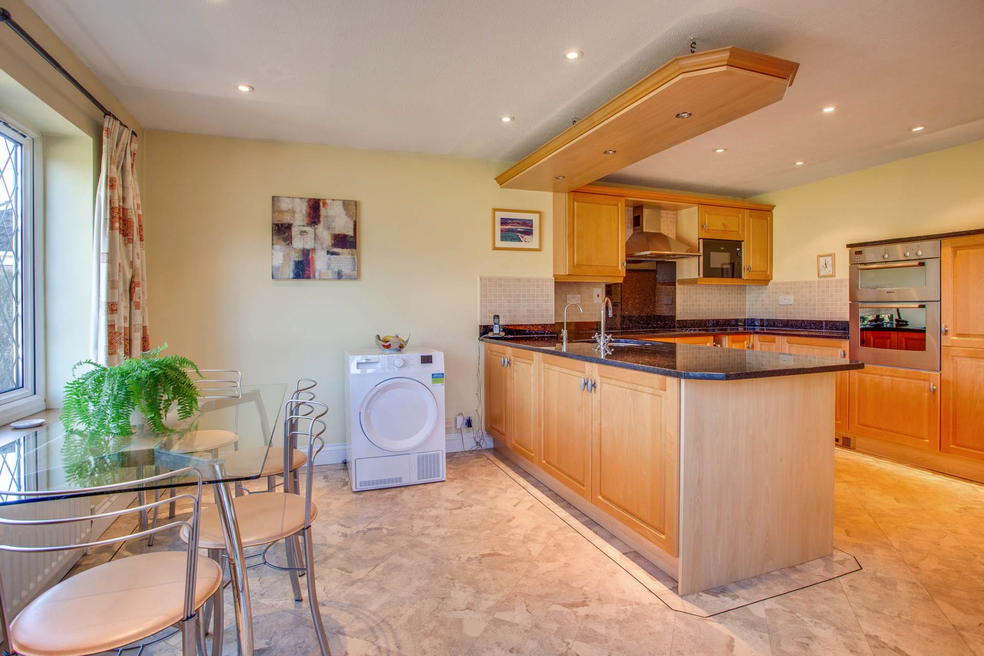 Upper Warren Avenue, Caversham Heights, Reading, Image 12