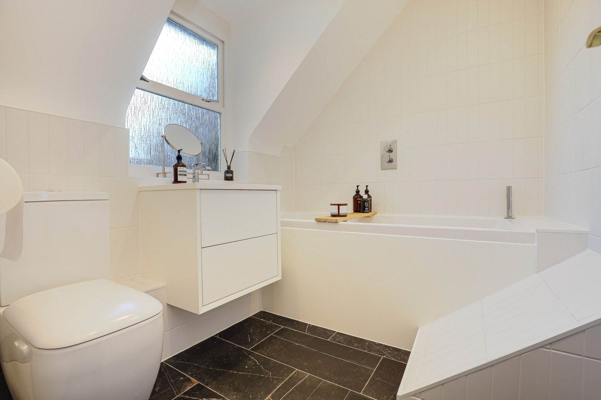 Eastcliff, The Warren, Reading, Image 11