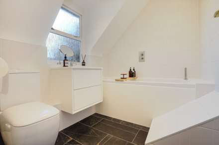 Eastcliff, The Warren, Reading, Image 11