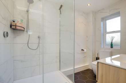 Eastcliff, The Warren, Reading, Image 12