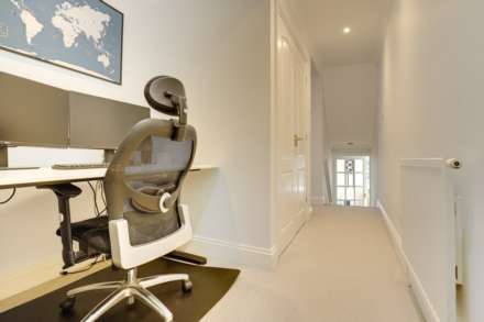 Eastcliff, The Warren, Reading, Image 13
