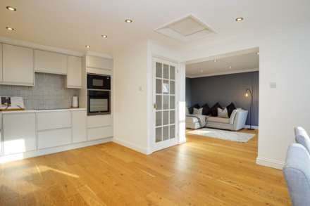 Eastcliff, The Warren, Reading, Image 6
