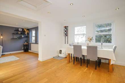 Eastcliff, The Warren, Reading, Image 8