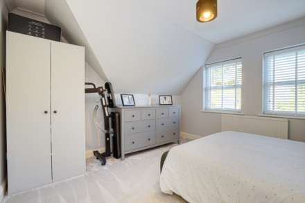 Eastcliff, The Warren, Reading, Image 9