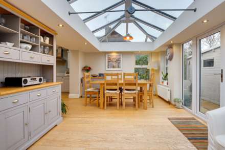 Clifton Park Road, Caversham, Image 12