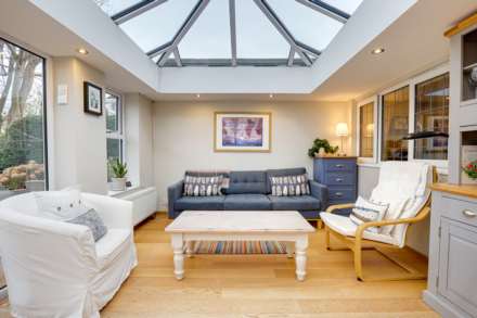 Clifton Park Road, Caversham, Image 4