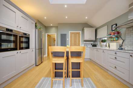 Clifton Park Road, Caversham, Image 6