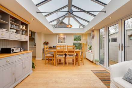 Clifton Park Road, Caversham, Image 9