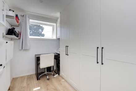 Grove Road, Emmer Green, Image 14