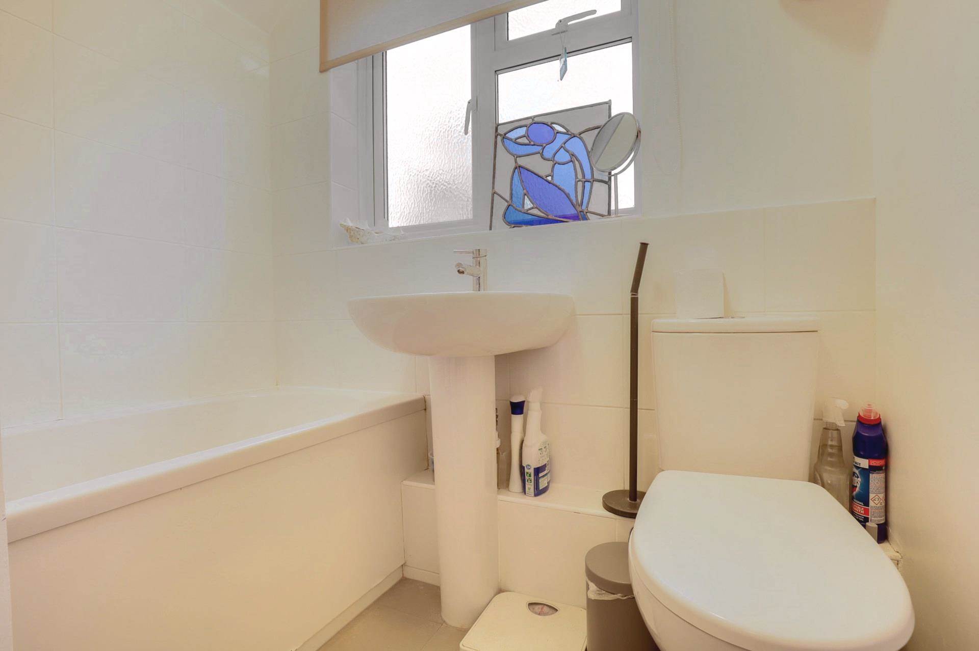 Mayfield Drive, Caversham, Reading, Image 11