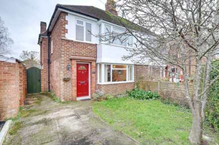 Mayfield Drive, Caversham, Reading, Image 1