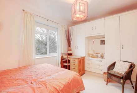 Mayfield Drive, Caversham, Reading, Image 9