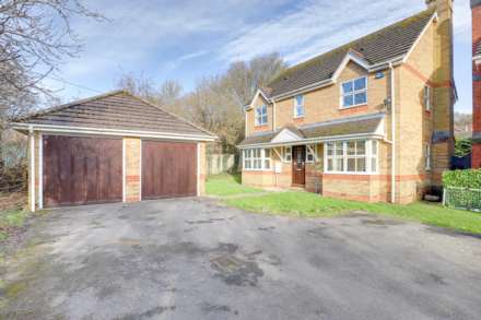 4 Bedroom Detached, Aberaman, Emmer Green, Reading