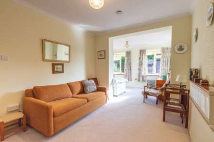 Wincroft Road, Caversham Heights, Image 6