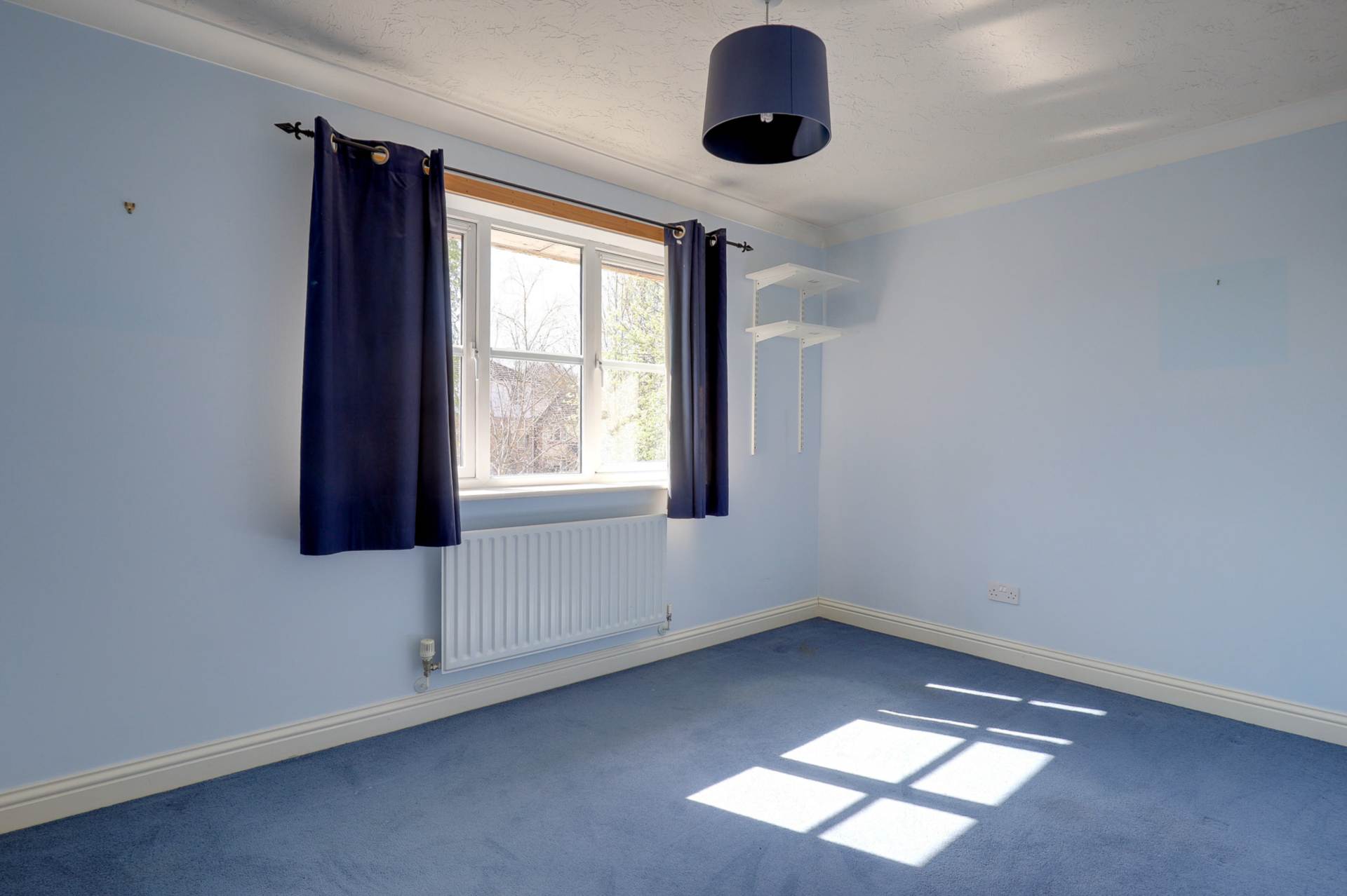 Dickens Close, Caversham, Image 9