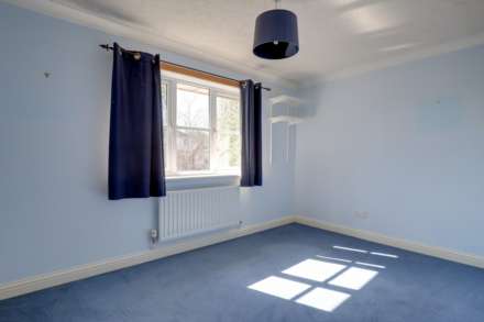 Dickens Close, Caversham, Image 9